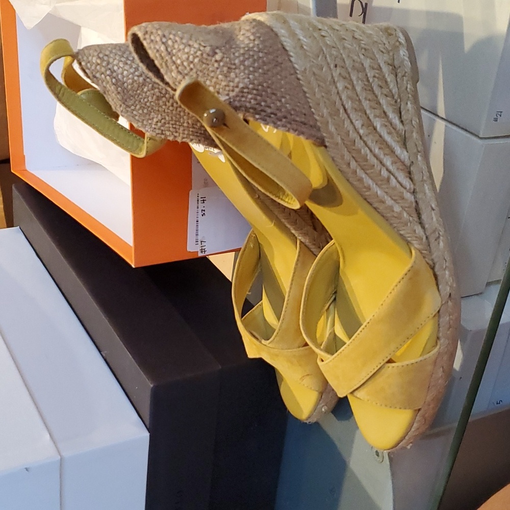 Sz 41 NIB $295 Castaner wedges